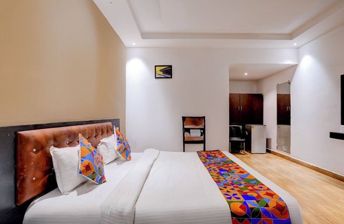 Kothrud Hotel | Oriva Shourya Residency