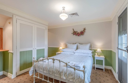 Sofala Bed & Breakfast | Our guest house is the perfect home away from home
