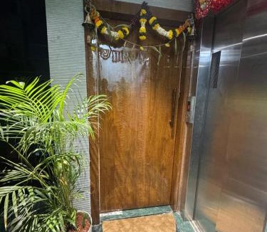 Vashi Hostel | Over True Dorms