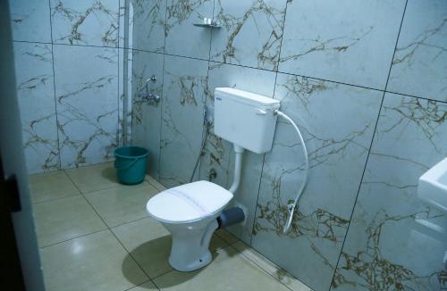 Alwaye House | Oxxon Airport Hotel