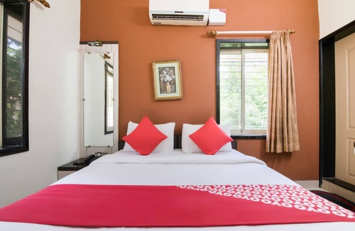 Electronics City Hotel | OYO 12737 JK Residency