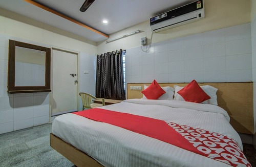Hyderabad Hotel | OYO 14669 Mayur's Residency