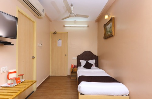 Mylapore Hotel | OYO 14933 RPR Residency
