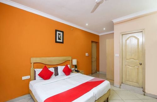 Ameerpet Hotel | OYO 18488 Hallmark Begumpet