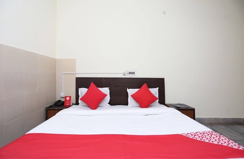 Cuttack Hotel | OYO 26808 Shree Ram Residency
