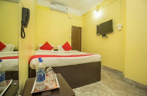 Malda Hotel | OYO 27701 Hotel Kshounish Residency