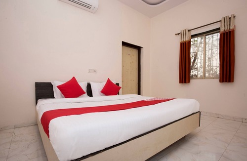 Titwala Hotel | OYO 28363 Hotel Sai Icon Residency