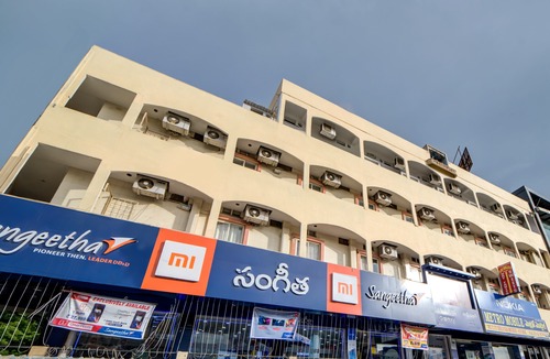 Shamshabad Hotel | OYO 29087 Hotel Golden Pride