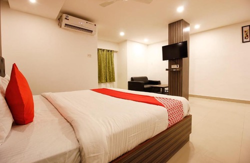 Lakdi Ka Pul Hotel | OYO 35487 Hotel Meena Grand