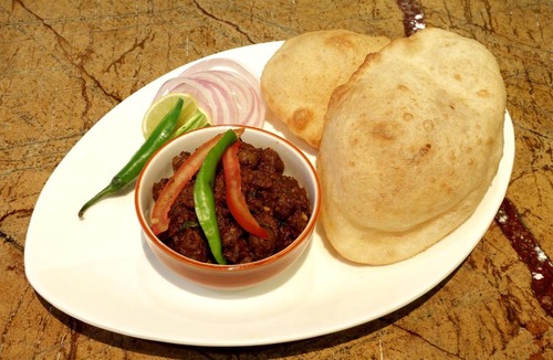 Mathura Hotel | OYO 37971 Mayur Resort