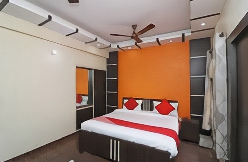 Sector-12A Hotel | OYO 40857 Sri Ram Hotel & Restaurant