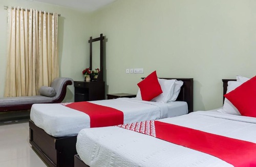 Perintalmanna Hotel | OYO 47469 M P Residency