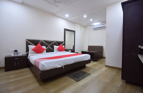 Gwalior Hotel | OYO 60291 Hotel Siddhi Vinayak