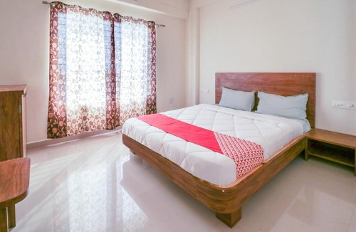 Dwarka Hotel | OYO 63903 Hotel Shree Ram Villa