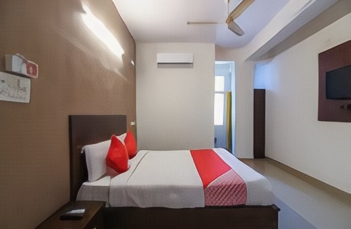 Banjara Hills Hotel | OYO 67803 R-inn