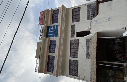 Dausa Hotel | OYO 85866 S K Hotel