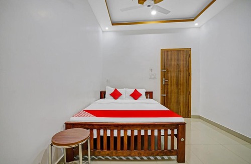 Perumbavoor Hotel | OYO Flagship 80813 Apk Ac Rooms
