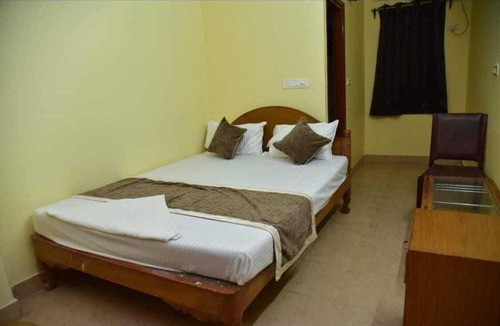 Bakkhali Hotel | OYO Flagship 81098 Annapurna Hotel And Boarding