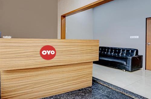 Surat Hotel | OYO Flagship Hotel 9