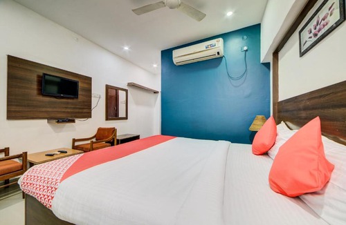 Lakdi Ka Pul Hotel | OYO Hotel Meredian Orchid Near Birla Mandir