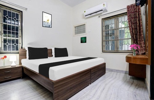 Kakinada Hotel | OYO Hotel O Ashok Nagar Near JNTU College