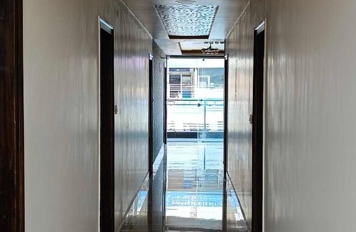 Hoskote Hotel | OYO Hotel Vasudha Inn