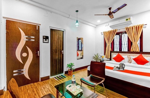 Sector 1 Hotel | OYO Tanishk Residency