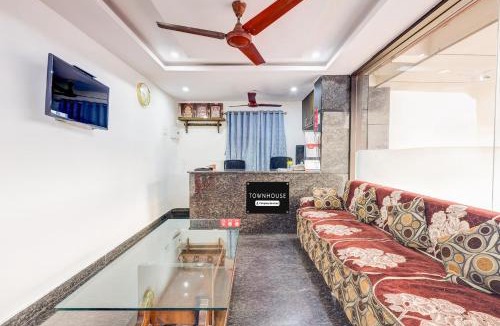 Gajuwaka Hotel | OYO Townhouse Gajuwaka Centre