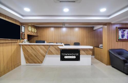 Gajuwaka Hotel | OYO Townhouse Gajuwaka Near CMR Mall