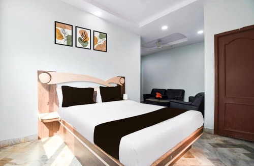 Rayagarha Hotel | OYO Townhouse Jyoti Mahal Road Rayagada