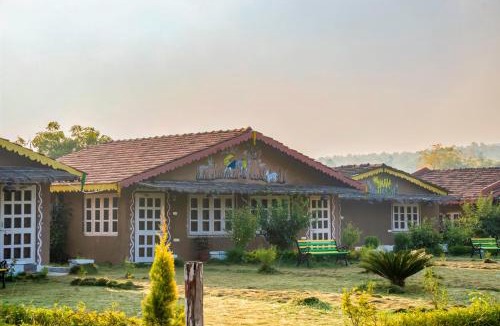 Pachmarhi Resort | Pachmarhi Foothill Cottages by Vanyum