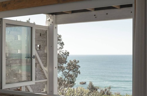 Yamba Villa | Pacific Lodge | Studio