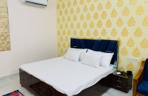 Jaipur House | PADAMSUKH - A Soothing farmhouse in Jaipur at a safe locality.