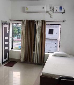 Konark Cabin | PAGODAINN