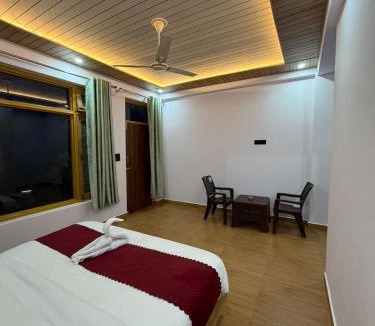 Chakrata Hotel | Pahadi Aangan Chakrata