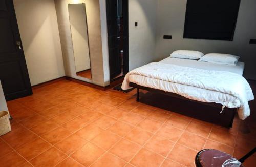 Akalkot Hotel | Palace View Lodge