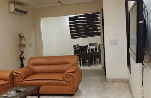 Greater Kailash Enclave I Apartment | Palatial 4 BHK Apartment next to GK-2 Market