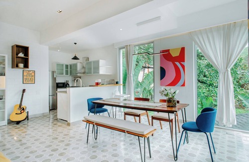 Assagao Apartment | Palette by RÊVE/2BR Duplex/Art Getaway/Shared Pool