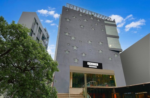 Indore House | Palette Sapphire Star