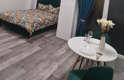 Sector 3 Apartment | Pallady Studio 85