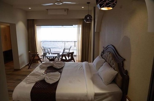 Mangalore Resort | Palm Breeze Beach Resort