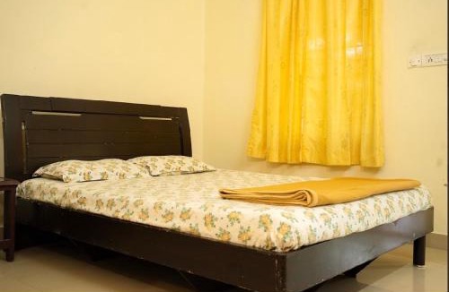 Edapalli Bed & Breakfast | Palm Grove Service Villa