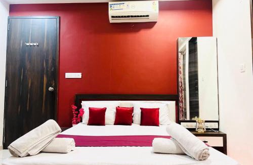 Rajkot Apartment | Palm Suite With Sky Terrace Penthouse 11th Floor