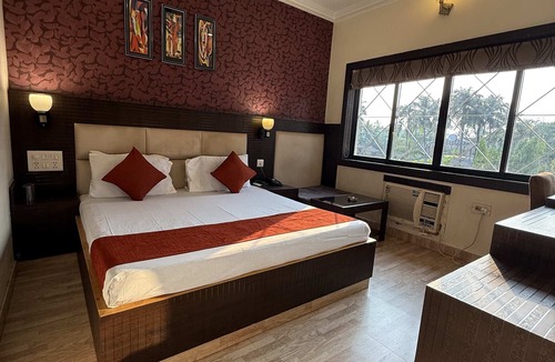 Kolkata Hotel | Palm Village Resort
