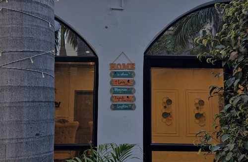 Greater Noida Villa | Palmview luxury villa stay in greater noida