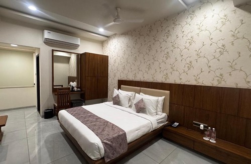 Sayajiganj Hotel | Pam Premium Hotel Vadodara