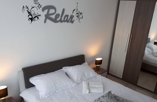 Brasov Apartment | Panoramic Plateaus ***