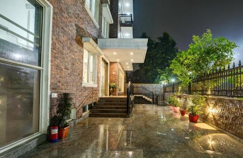 Noida House | Pantao Stays - Noida