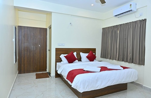 Chikkajala Hotel | Panvith Suits