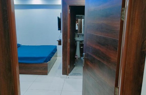 Lansdowne Hotel | Panwar hotel